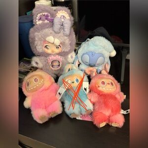 Bundle of Labubu’s and Stitch and Nommi!
PopMart Big Into Energy